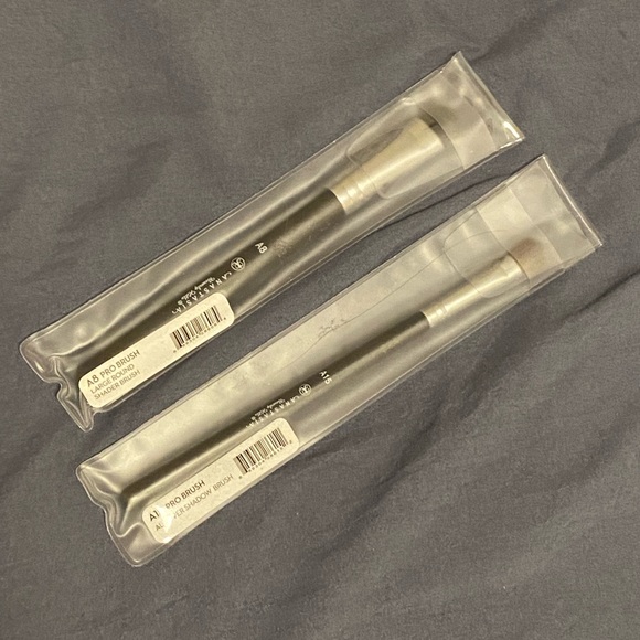 Anastasia Beverly Hills Bundle - Picture 9 of 16